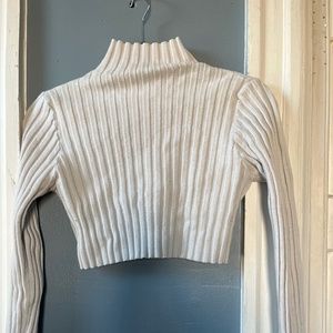 Ribbed crop top turtleneck